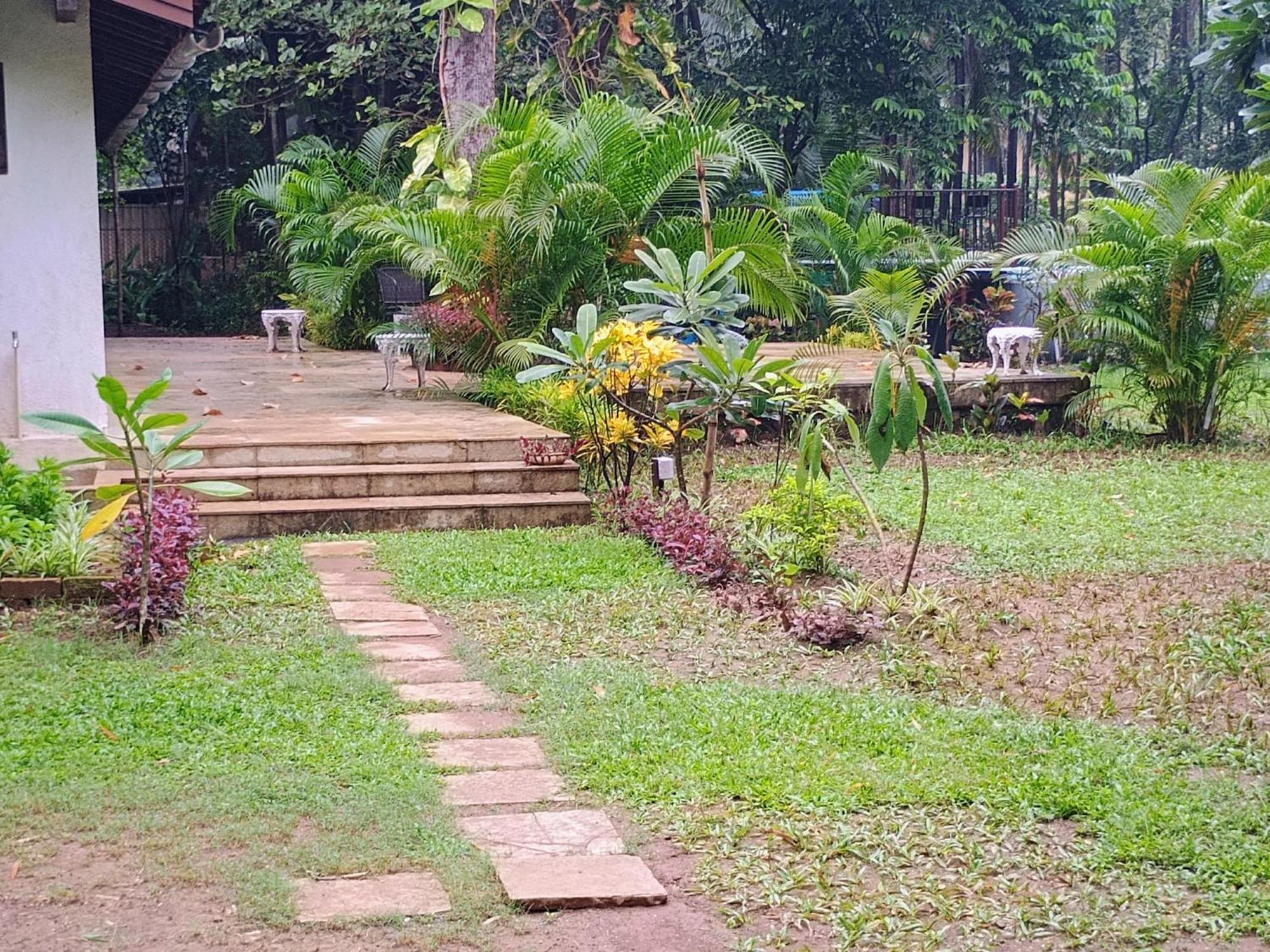Banyan House - Luxurious 4 Bedroom Villa On One Acre, Near The Beach Nagaon  Exterior photo
